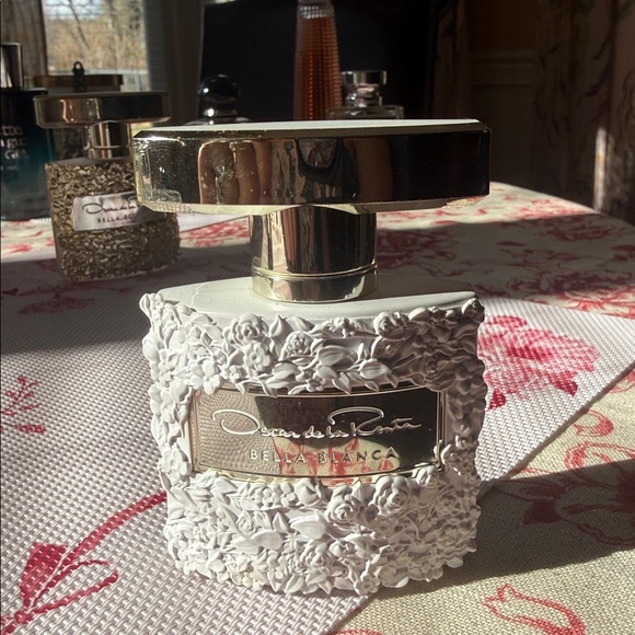 Parfum Oscar De La Renta Bella Blanca 30 Ml - Eau De Parfum Florale, Neuf, Peut Avoir Un Défaut Mineur